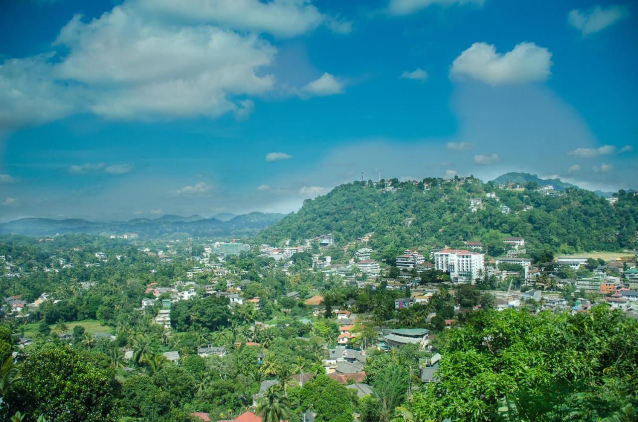 Angel Tower Bed and Breakfast Kandy Exterior foto